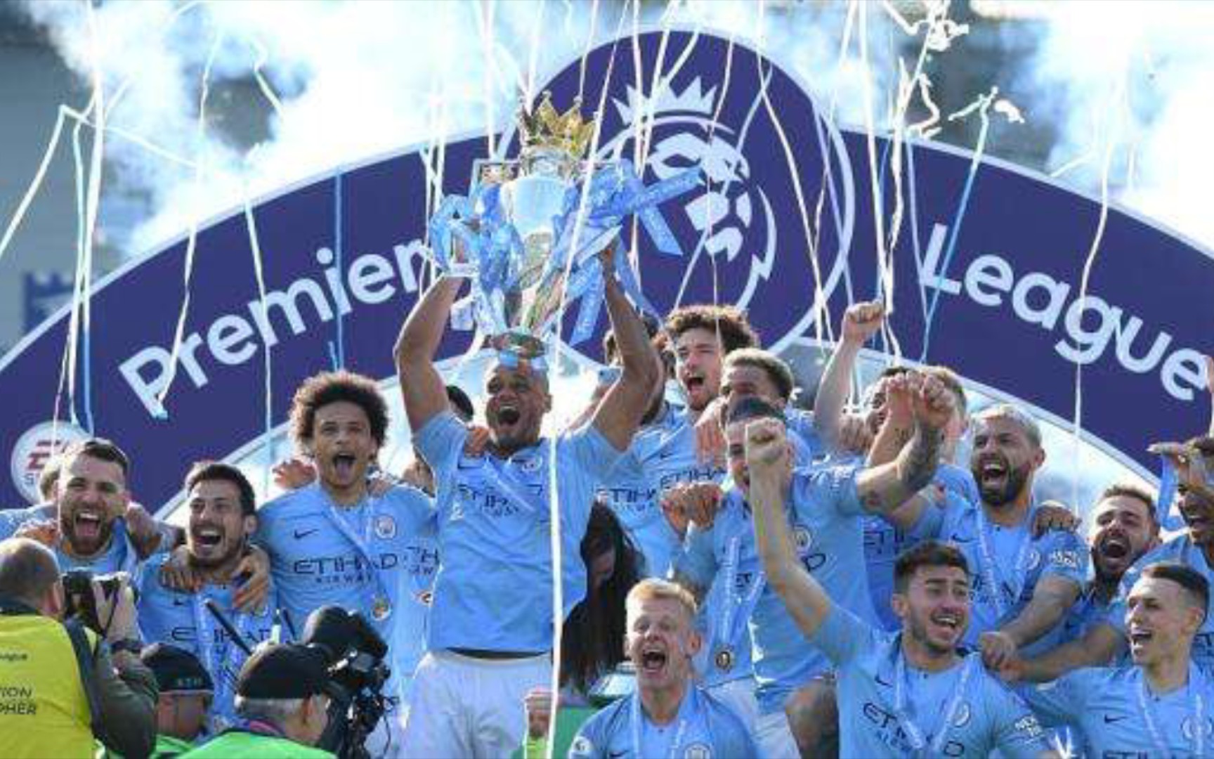 德国中场出 德国中场出